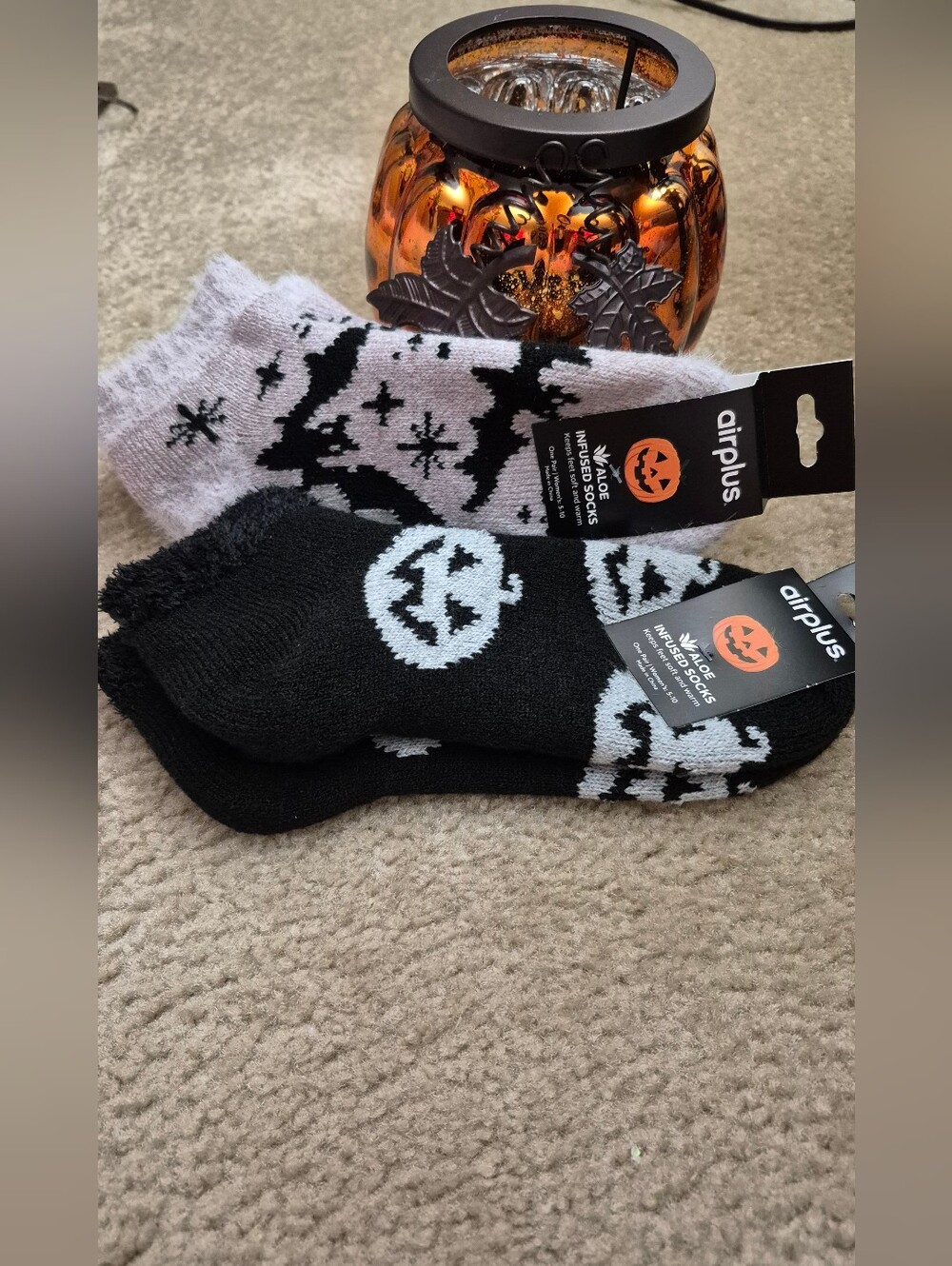 Women's  Halloween Pumpkin Socks - Black &Light Gray. Aloe Infused. NEW!